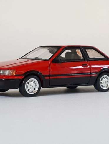 164 Hobby Japan Toyota Corolla Levin GT APEX 1
