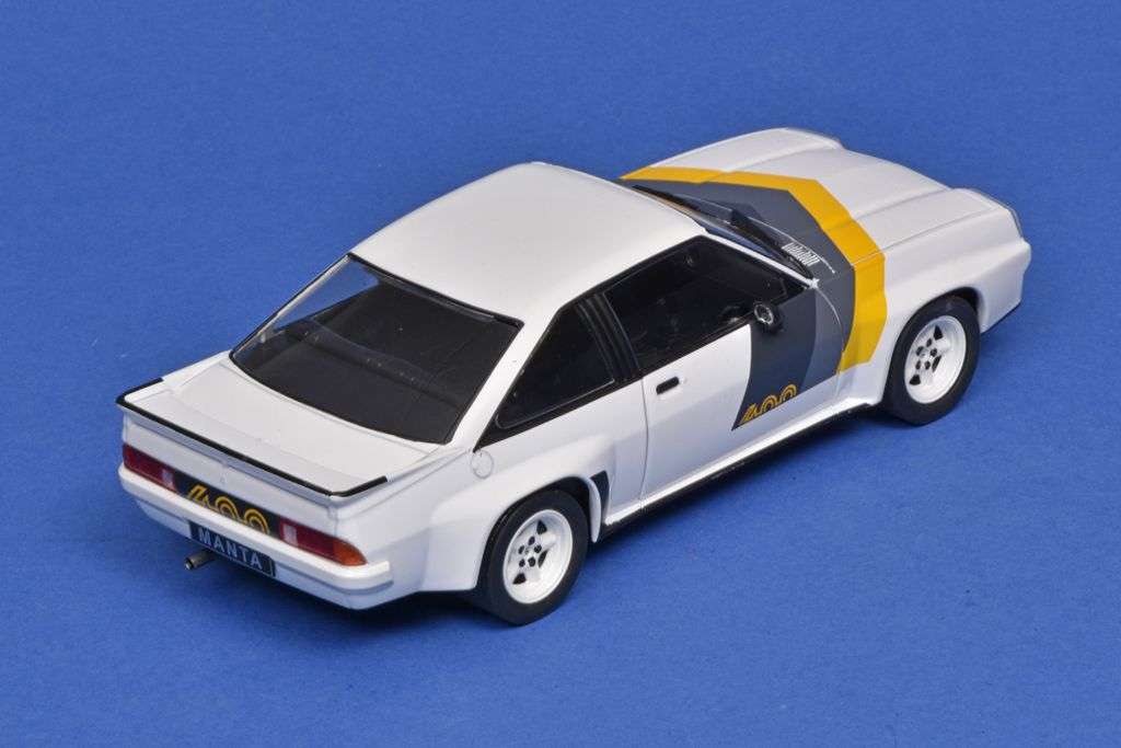 24WhiteBox Opel Manta B 400 3