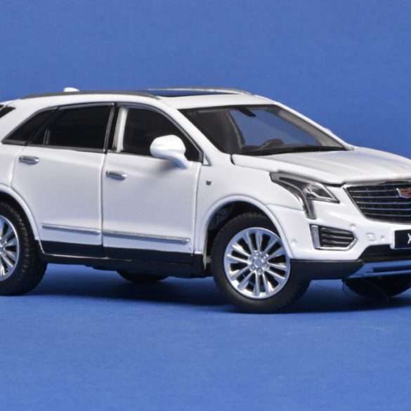 32Tayumo Cadillac XT5 1
