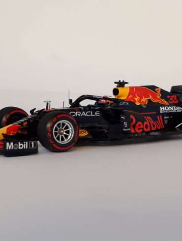 43Minichamps Red Bull Racing Honda RB16B 1 1