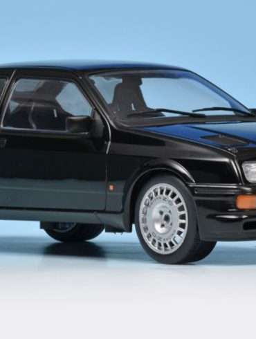 118 Ixo Ford Sierra RS Cosworth 1986 rechts