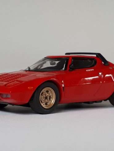 164 Mini GT Lancia Stratos HF Stradale 1