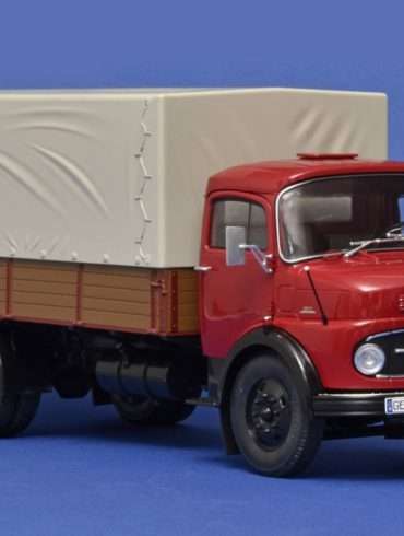 18Schuco MB L911 bakwagen 1