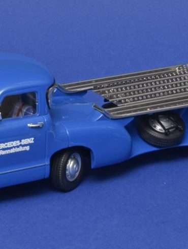 18Werk83 MB racetransporter Das Blaue Wunder MB W196 2