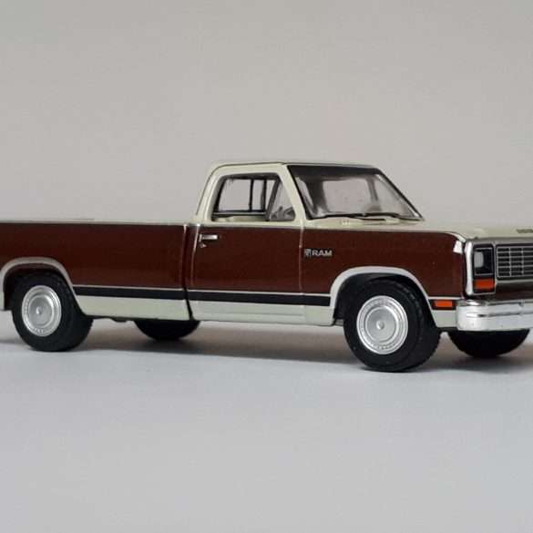 164 GreenLight Dodge Ram D150 3