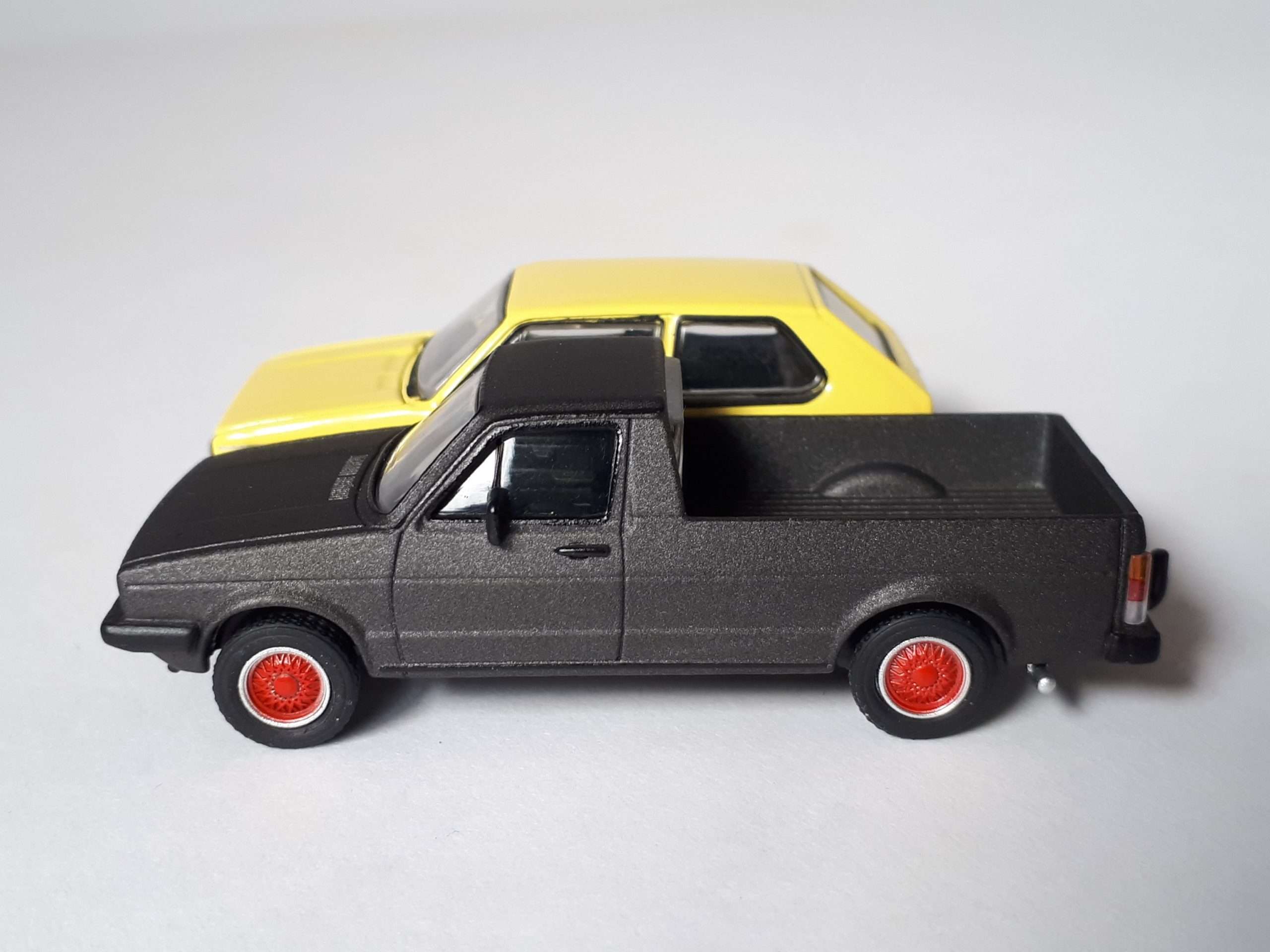 164 Schuco Volkswagen Caddy 6