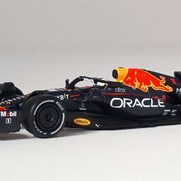 164 Spark Red Bull RB18 1