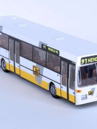 187 Rietze Mercedes Benz O405 OAD rechts