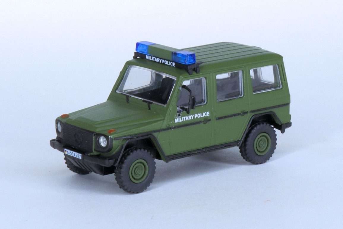 187 Schuco Mercedes Benz G Military Police