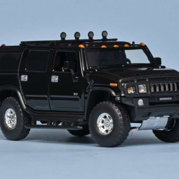 32TAyumo Hummer H2 1