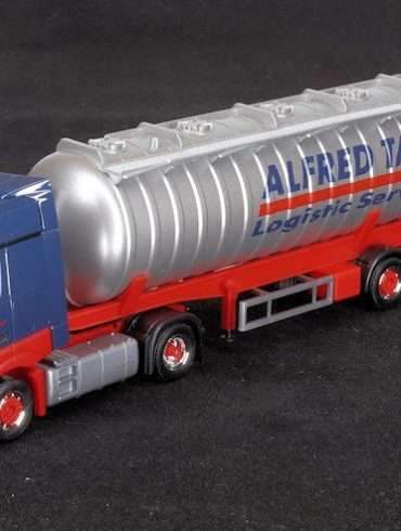 INT.Herpa 87.MB Actros Big Space Talke