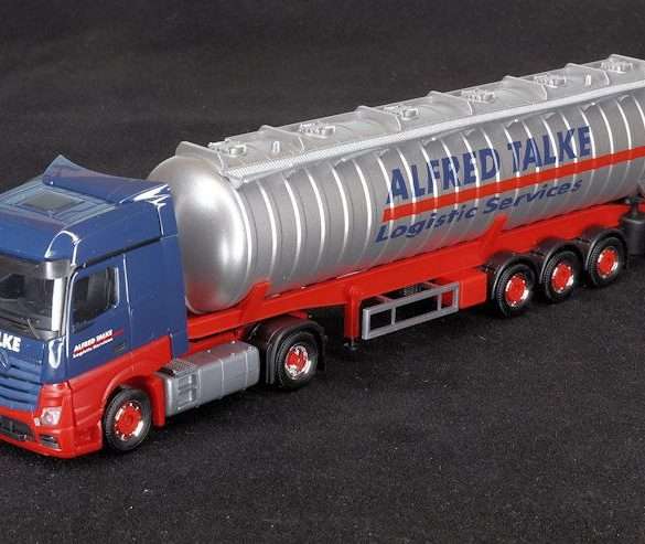INT.Herpa 87.MB Actros Big Space Talke
