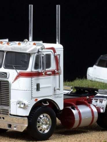 IXO Freightliner COE