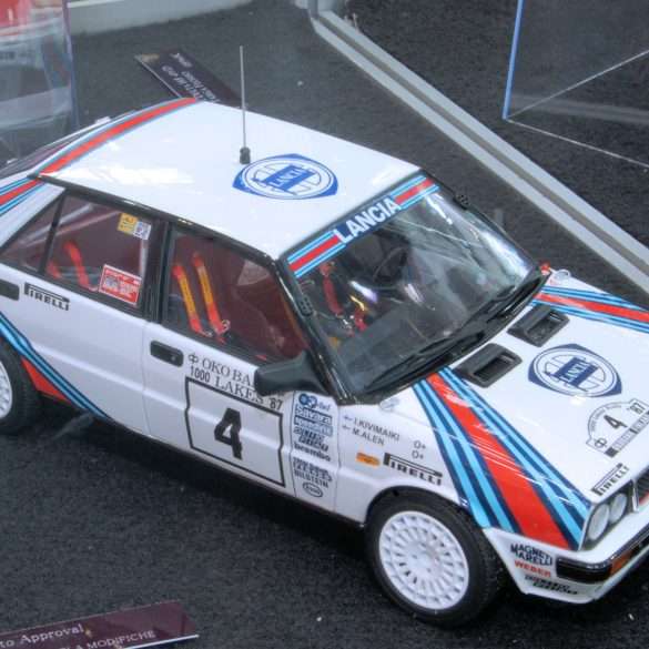 118 Kyosho Lancia Delta 4WD Rallye