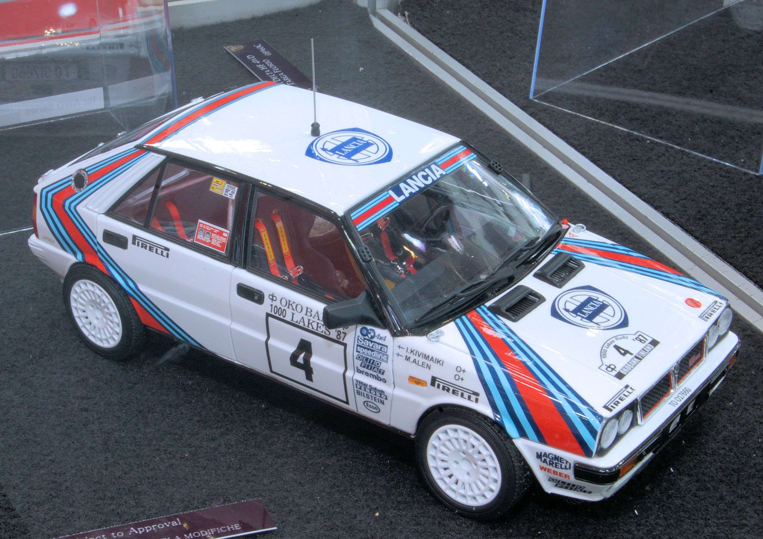 118 Kyosho Lancia Delta 4WD Rallye