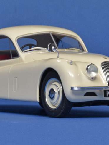 18Cult Jaguar XK 120 FHC 51 54 4
