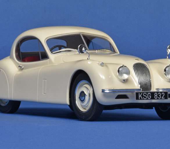 18Cult Jaguar XK 120 FHC 51 54 4