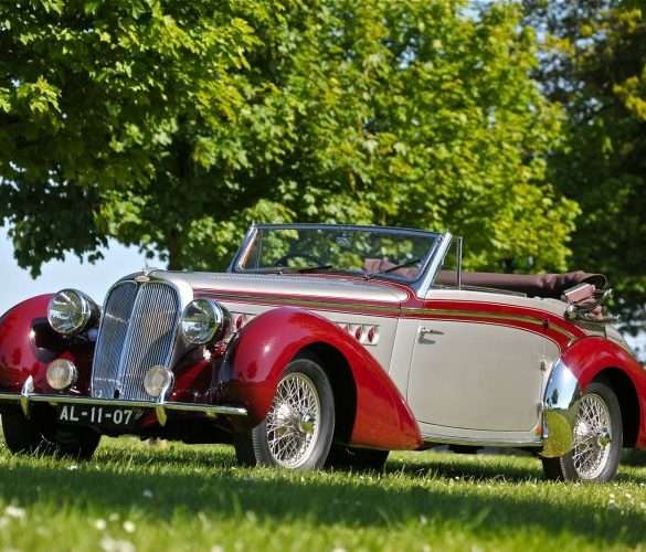 43Evrat Delahaye 135M cabrio Chapron EVR241 1