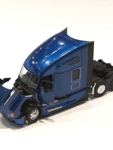 Diecastmasters Kenworth 2