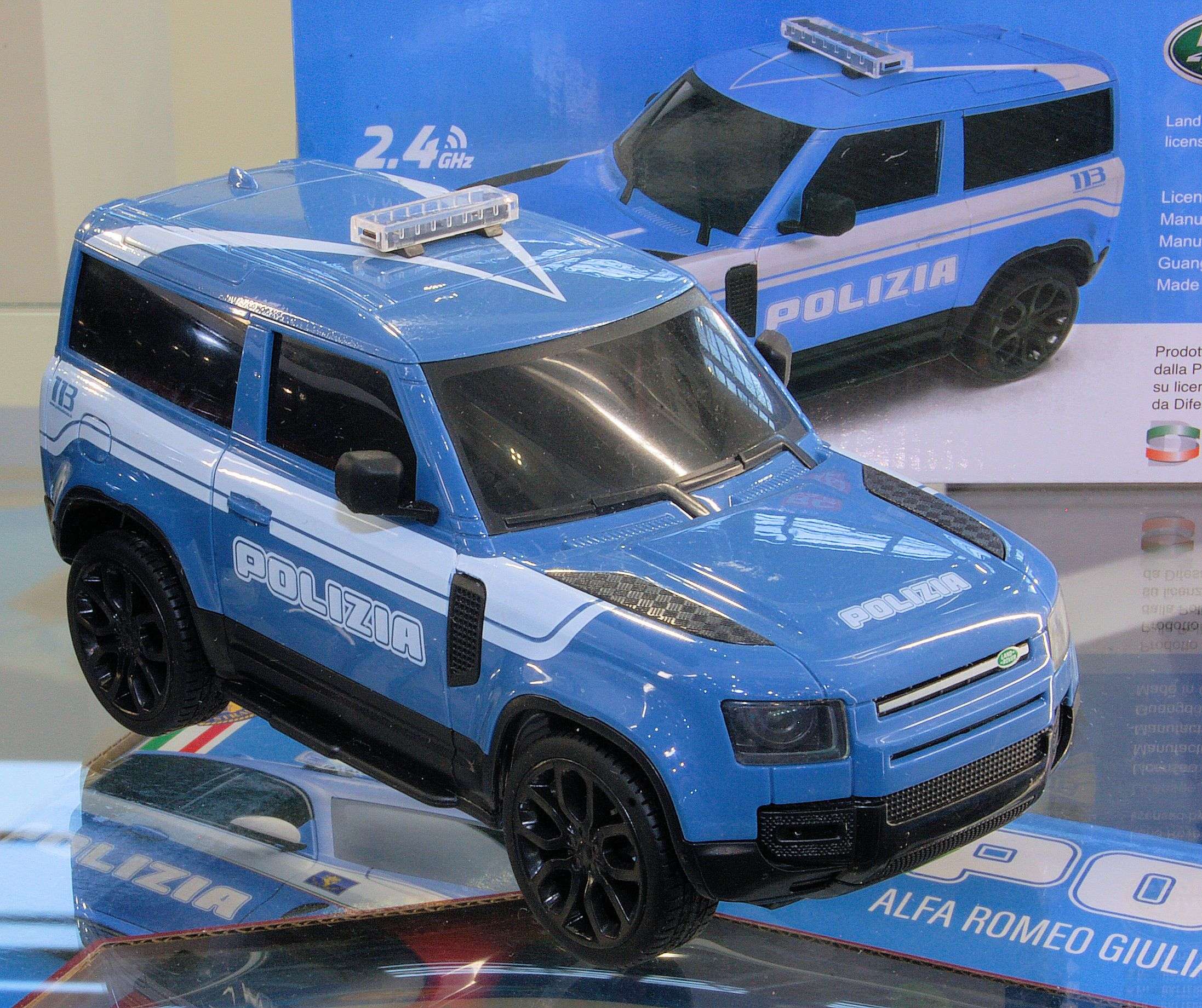 NBG.ReelToys 24.Land Rover Polizia