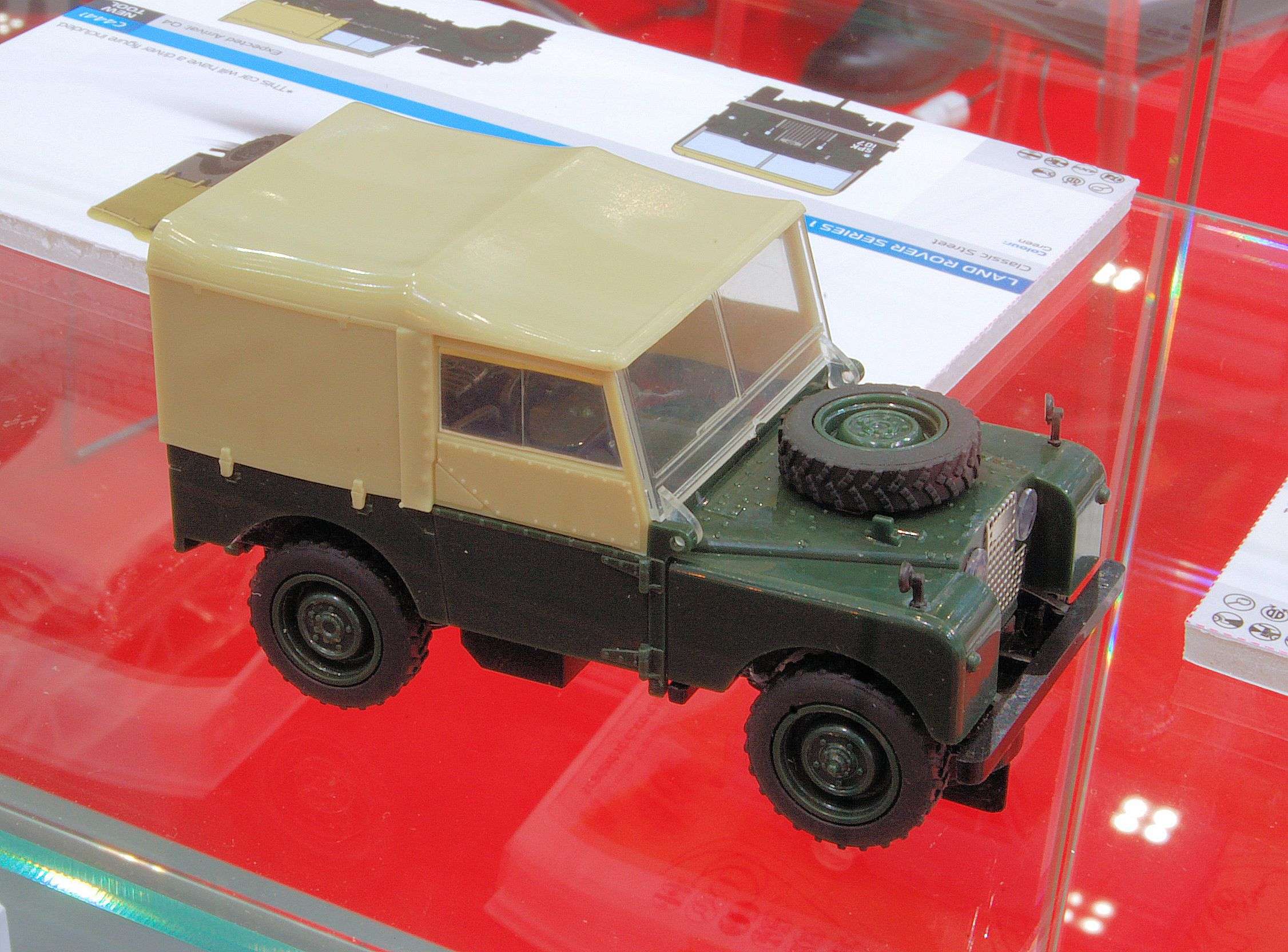NBG.Scalextric.Land Rover Series 1 Green