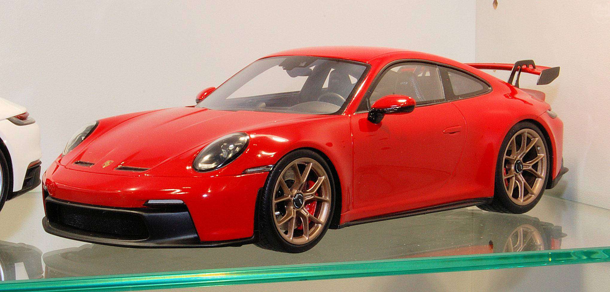 NBG.Schuco 18.Porsche 992 GT3