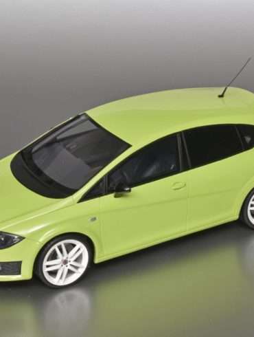 118 OttOmobile Seat Leon Cupra R Mk2 hoog
