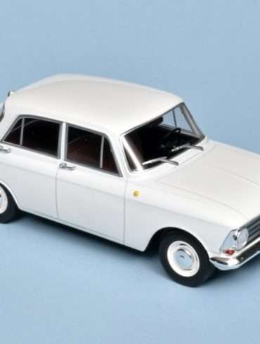 124 WhiteBox Moskwitsch 408 hoog