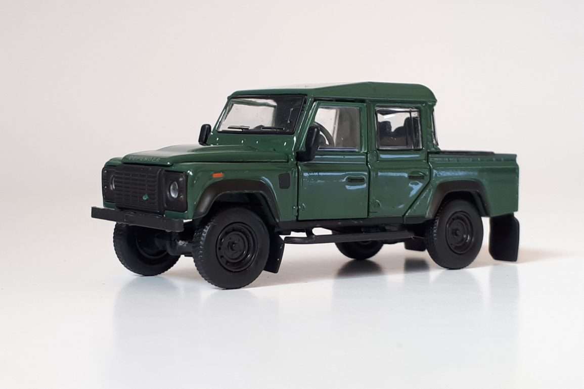 164 BM Creations Land Rover Defender 110 Pick Up 1