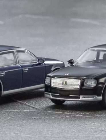 164 Kyosho Toyota Century