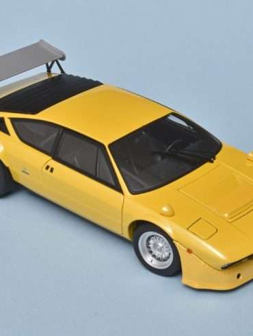 112 Kyosho Lamborghini Urraco Rally 1974 hoog