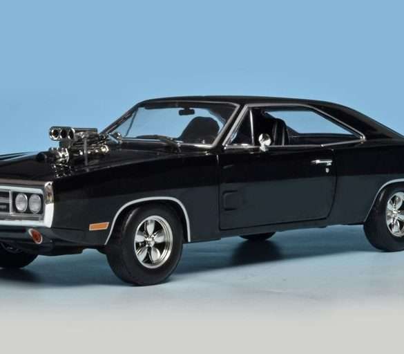 118 Greenlight Dodge Charger met supercharger 1970