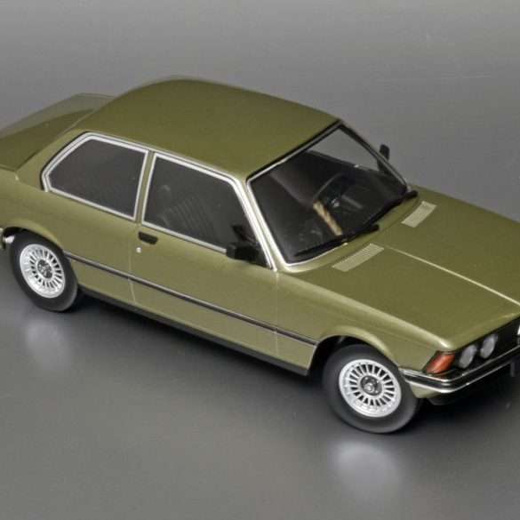 118 KK Scale BMW 323i E21 1981