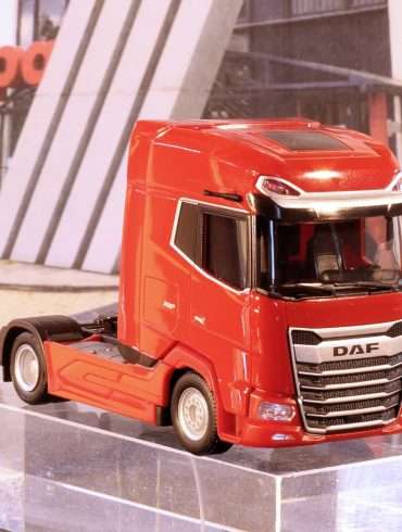 187 Herpa DAF XG voor