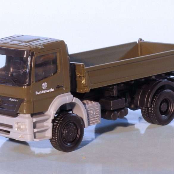 187 Herpa Mercedes Benz Axor Bundeswehr