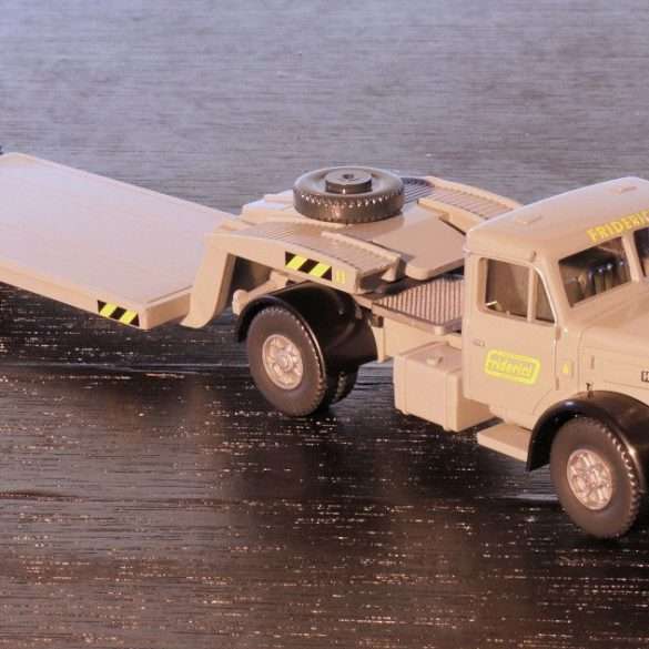 187 Wiking Henschel HS140 Friderici