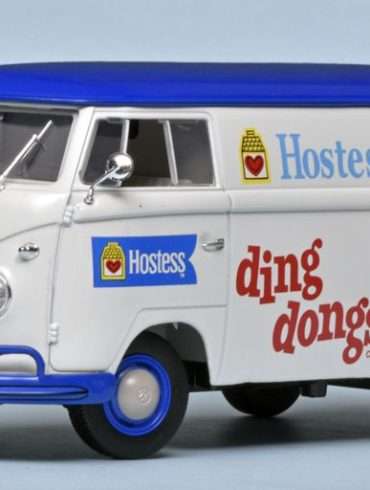 124 M2 Volkswagen T1 (1960) Hostess