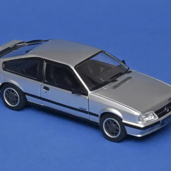 124 WhiteBox Opel Monza