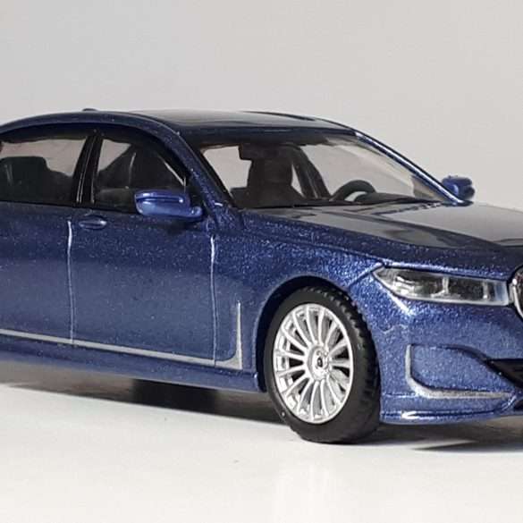 1;64 Mini GT Alpina B7 1