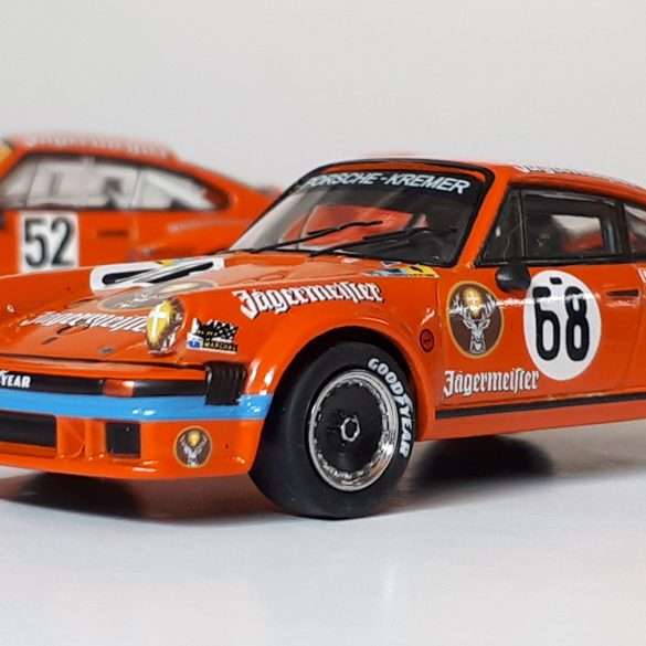 1;64 Tarmac Works Jägermeister Porsches 9