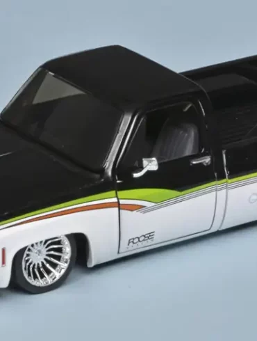 24M2 Chevrolet Cheyenn 10 Super 1973 Foose 1