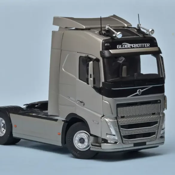 24Solido Volvo FH16 Globetrotter XL 2022 1