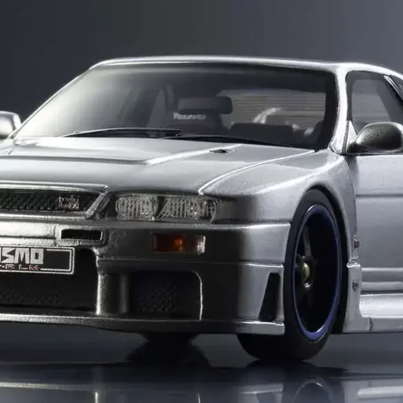 43Kyosho Nismo GT R LM zilver ksr43113s (4)