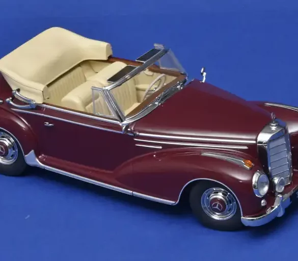 118 KK Scale Mercedes Benz 300 Sc cabriolet (1957) rood