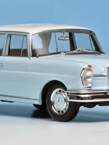 118 Norev Mercedes Benz 220S (1965)