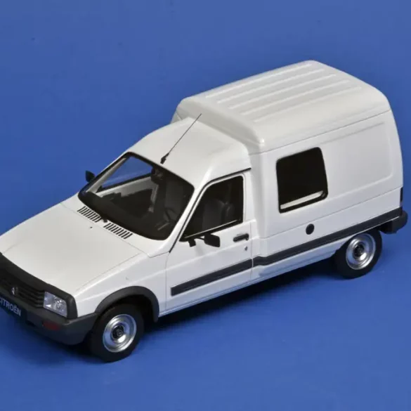 118 OttOmobile Citroën C15 hoog