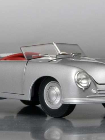 124 Welly Porsche 356 nr1 Roadster (1948)