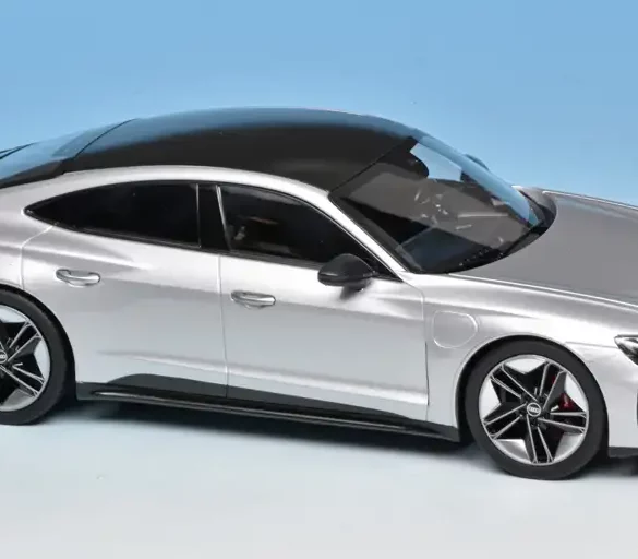 18norev Audi RS e tron GT 2021 2