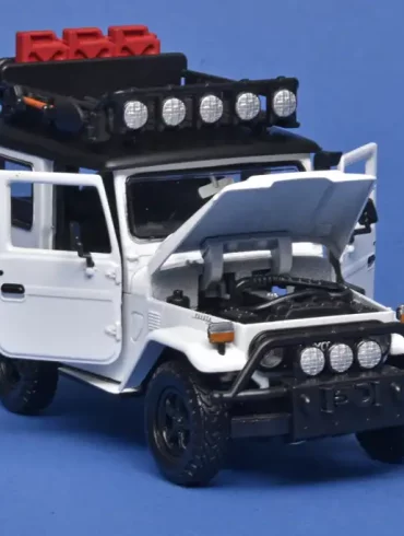 24MotorM Toyota FJ40 hardtop 1974 3