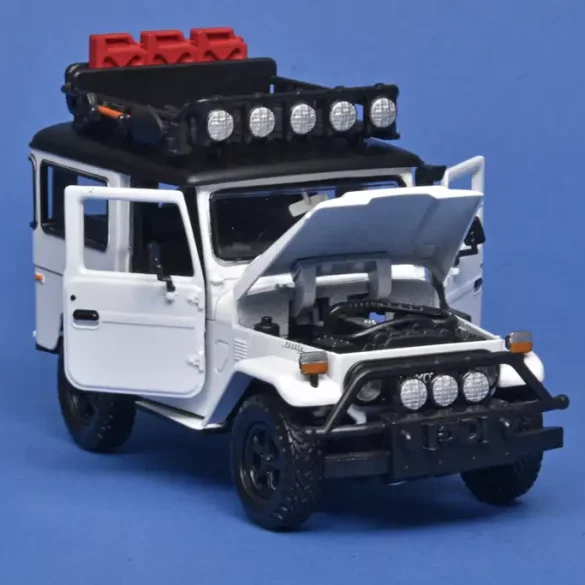 24MotorM Toyota FJ40 hardtop 1974 3